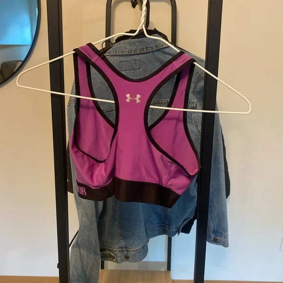 Under Armor sports bra - Picture 2 of 2